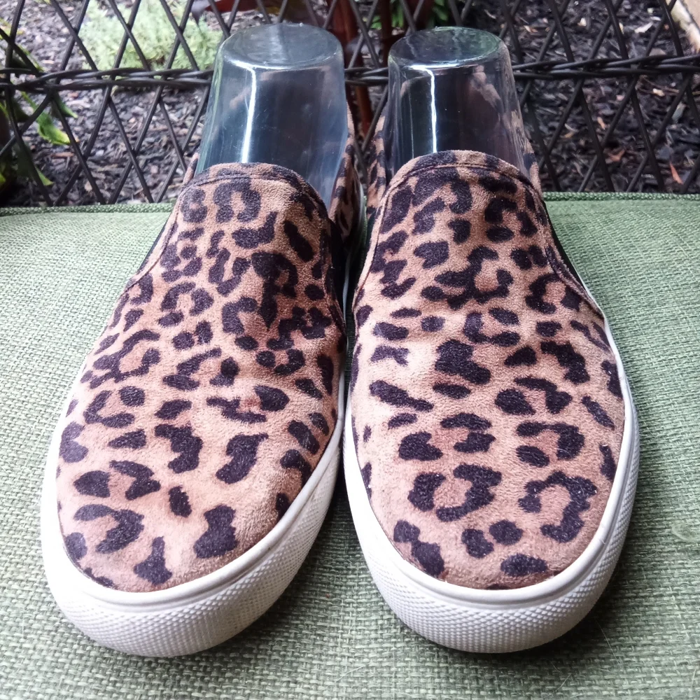 Steve Madden Emlen Cheetah Print Slip On Sneakers Women's Size 8.5.